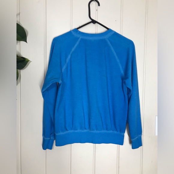 Old Navy LS Blue Pullover Sweatshirt
Crewneck Sweater Blouse
We Rise By Lifting - Picture 11 of 13